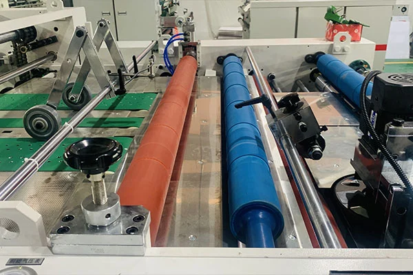 Automatic Vertical Chain Knife Laminating Machine